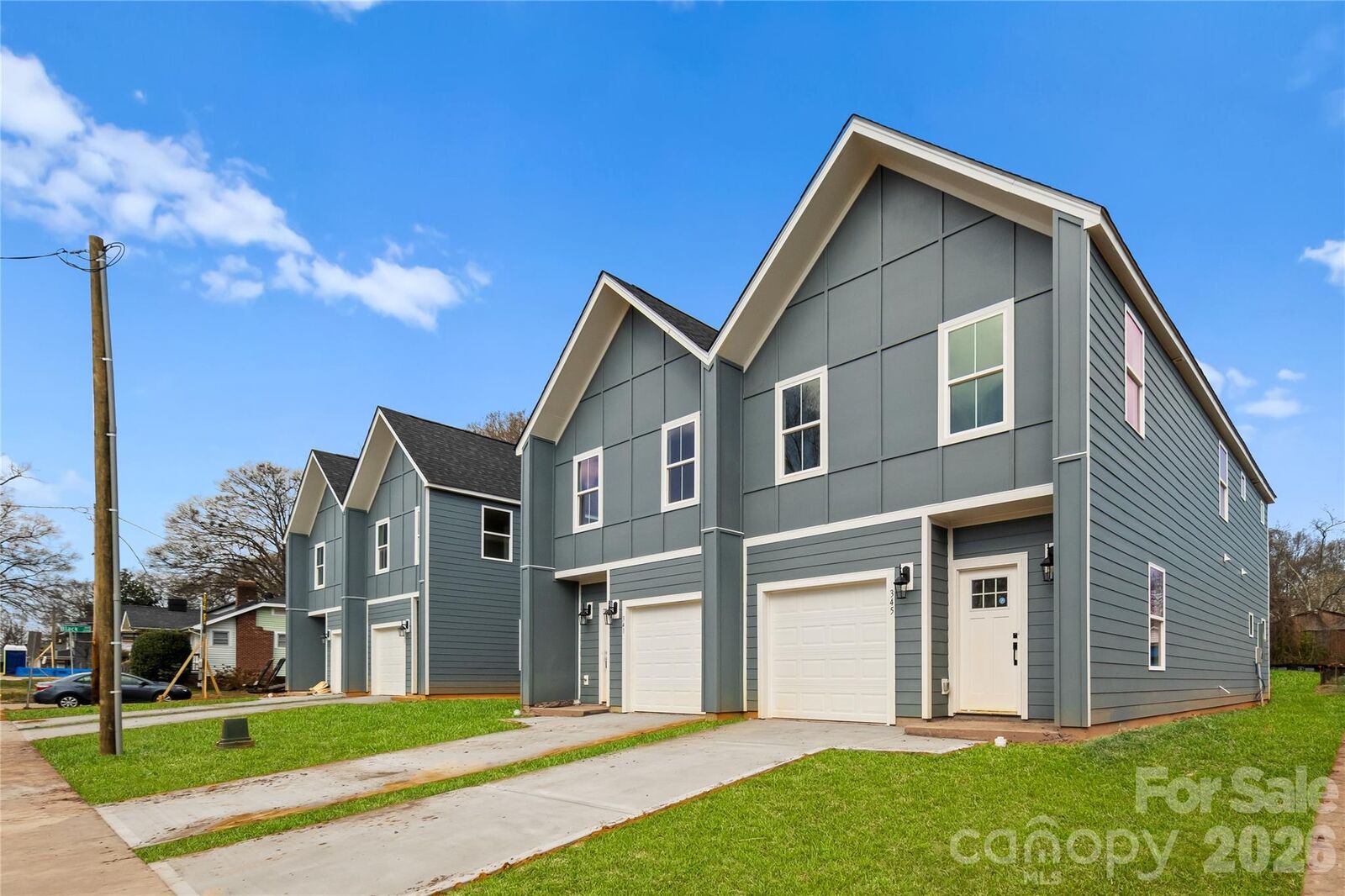 Property Photo:  337 N Hoskins Road  NC 28216 