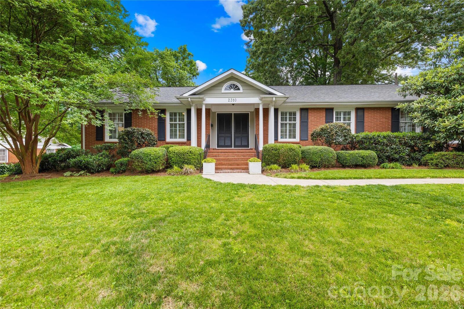Property Photo:  2310 Rocky Knoll Drive  NC 28210 
