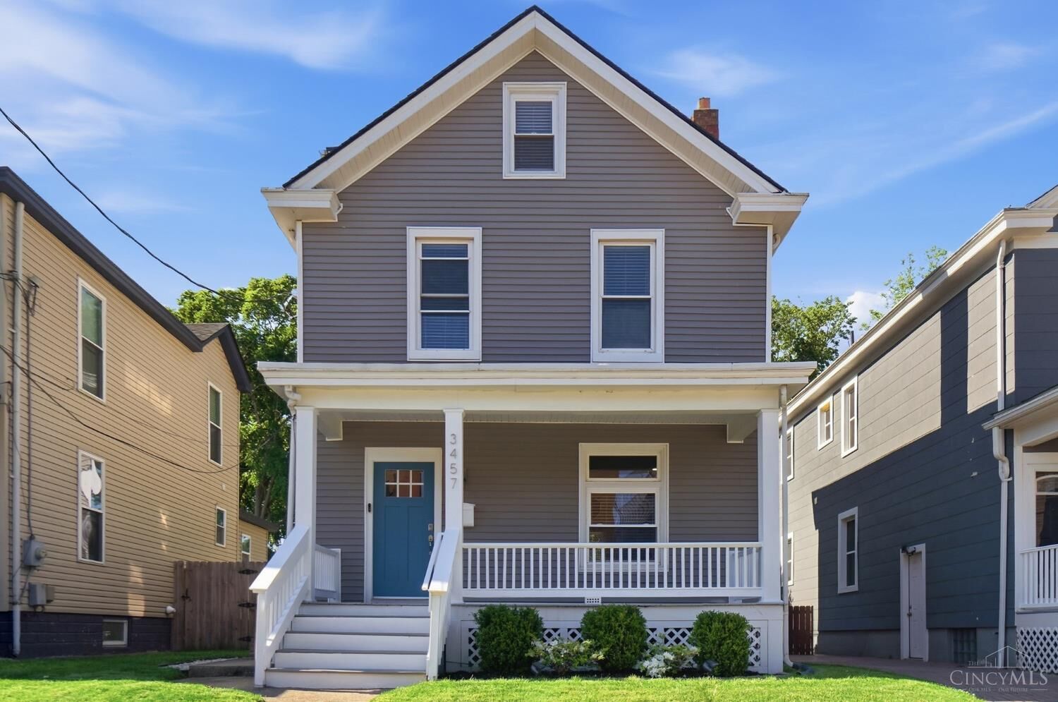 Property Photo:  