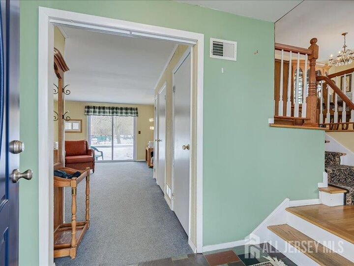 Property Photo:  38 Karen Place  NJ 08817 