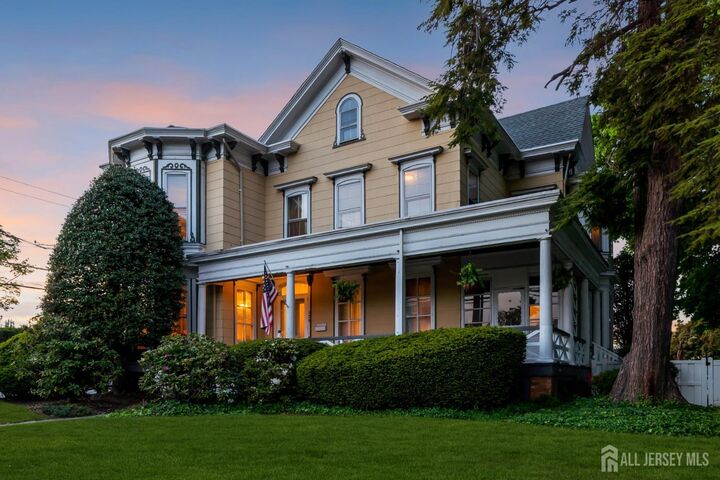 Property Photo:  128 Green Street  NJ 07095 