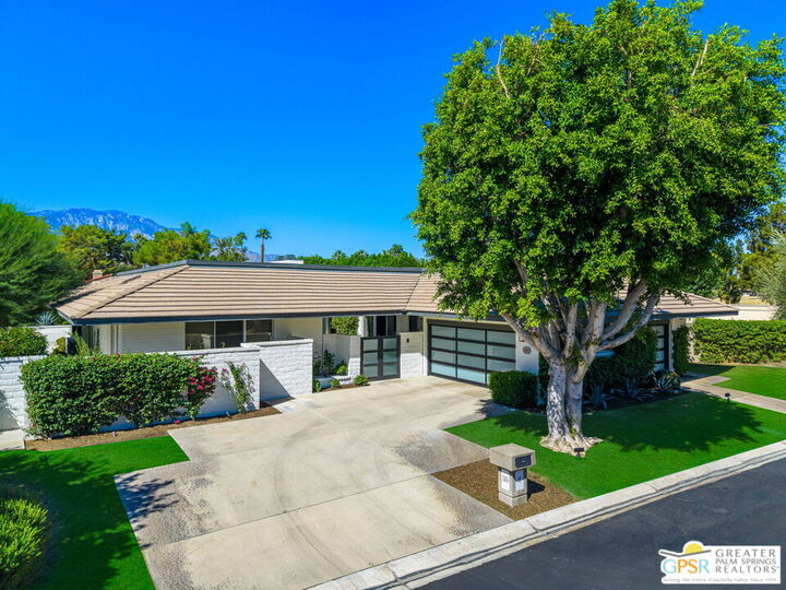 Property Photo: 30 Mayfair Dr CA 92270