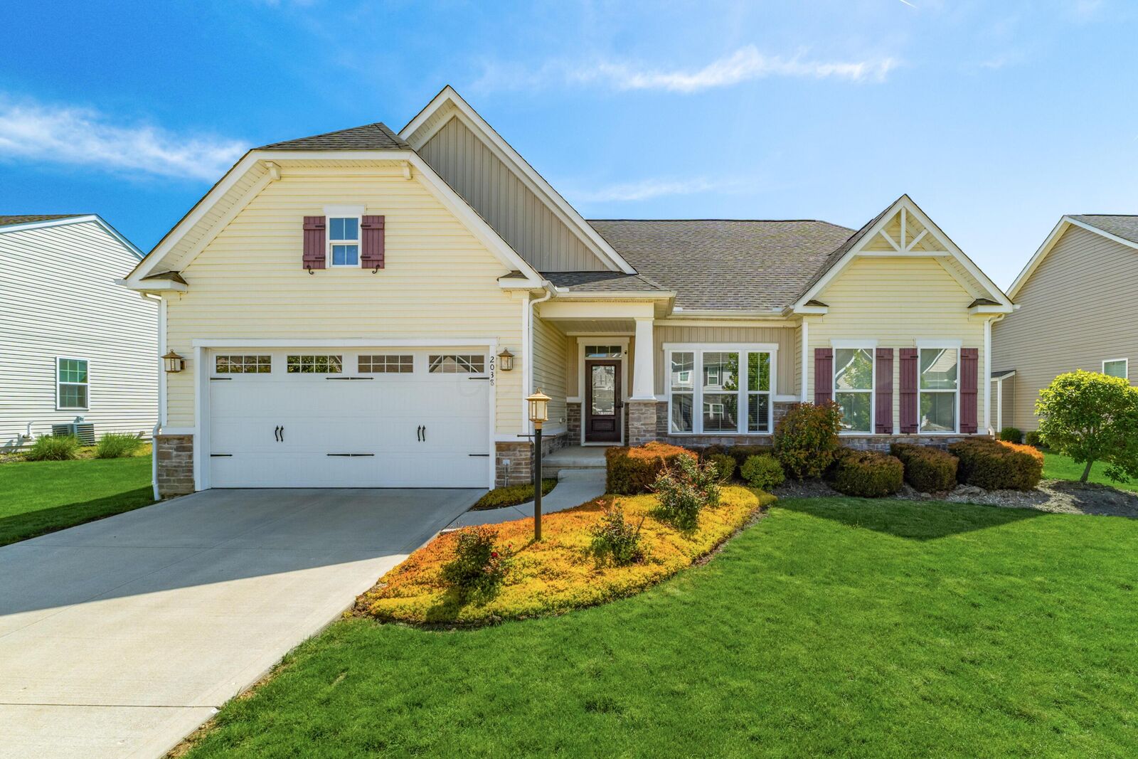 Property Photo:  