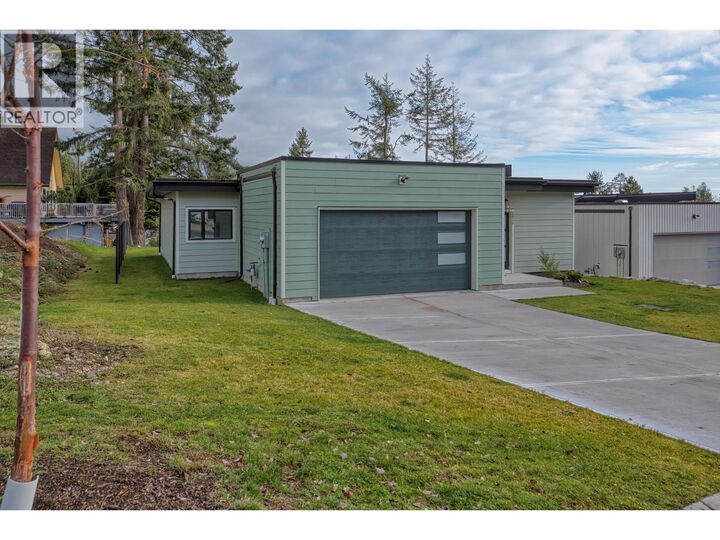 Property Photo:  5416 Stellar Way  BC V7Z 0M1 