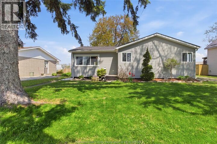 Property Photo:  240 Lakeview Avenue  ON N9Y 1N9 