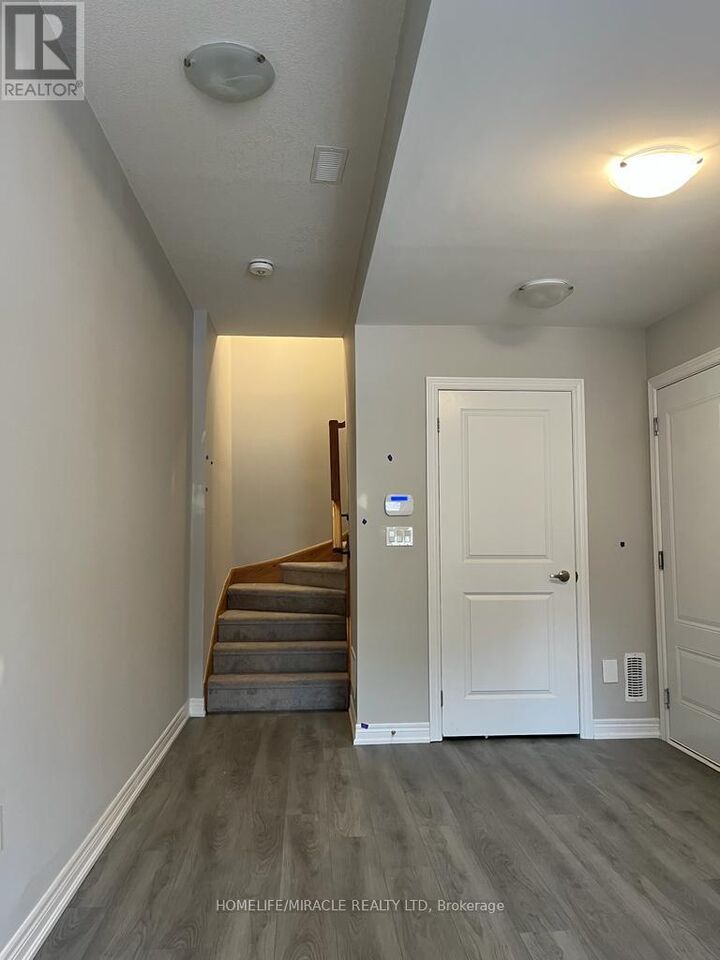 Property Photo:  148 Sonoma Lane  ON L8E 0L1 