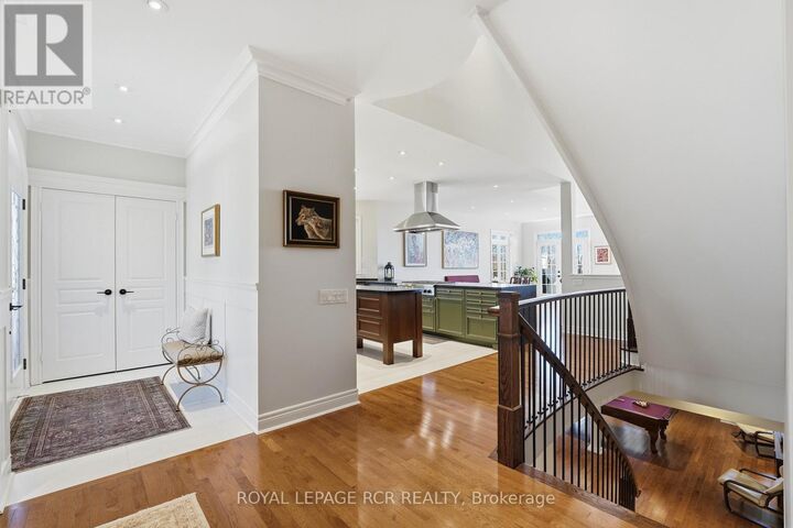 Property Photo:  6 Danbrook Court 88  ON L4G 7S8 