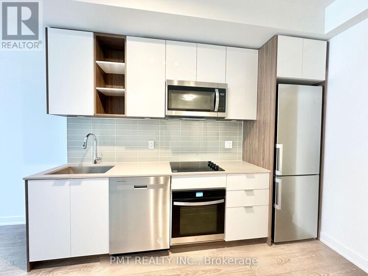 Property Photo:  543 Richmond Street West 642  ON M5V 0W9 