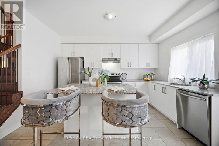 Property Photo:  6 Landsborough Street  ON L9W 7R1 