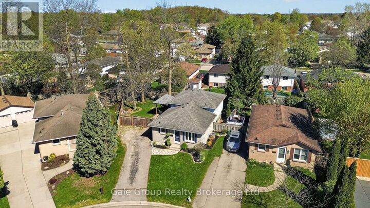 Property Photo:  186 Portsmouth Court  ON N5V 4C8 