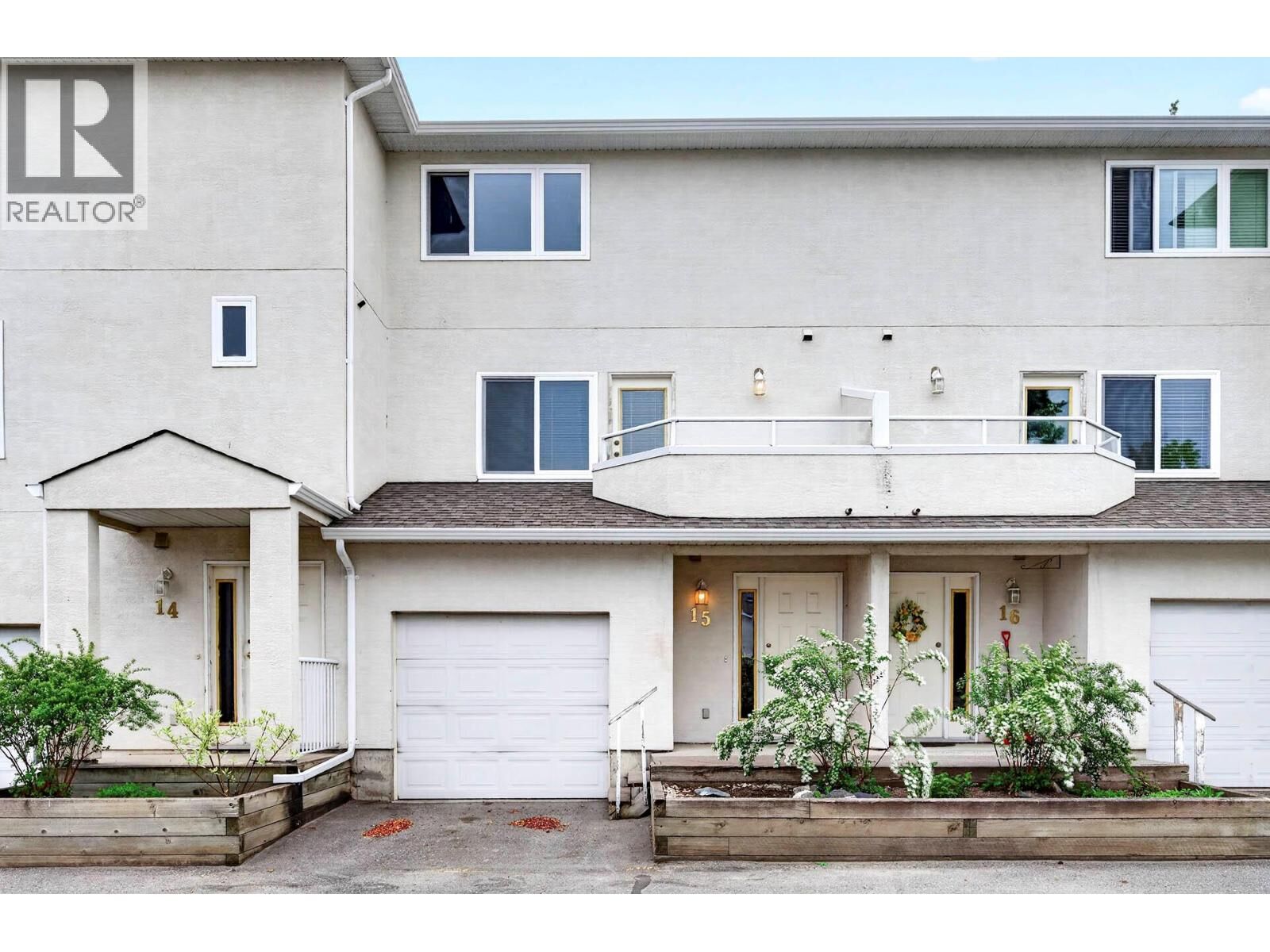 Property Photo:  2050 Qu'Appelle Boulevard 15  BC V2E 2R4 