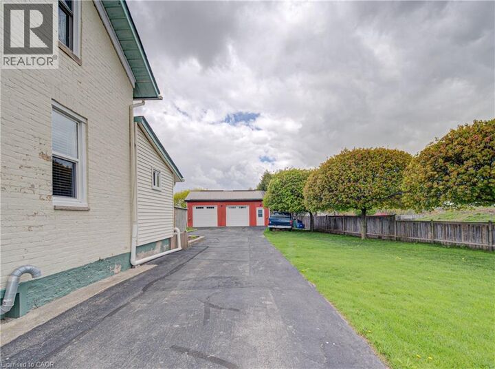 Property Photo:  5014 Fountain Street North  ON N0B 1M0 