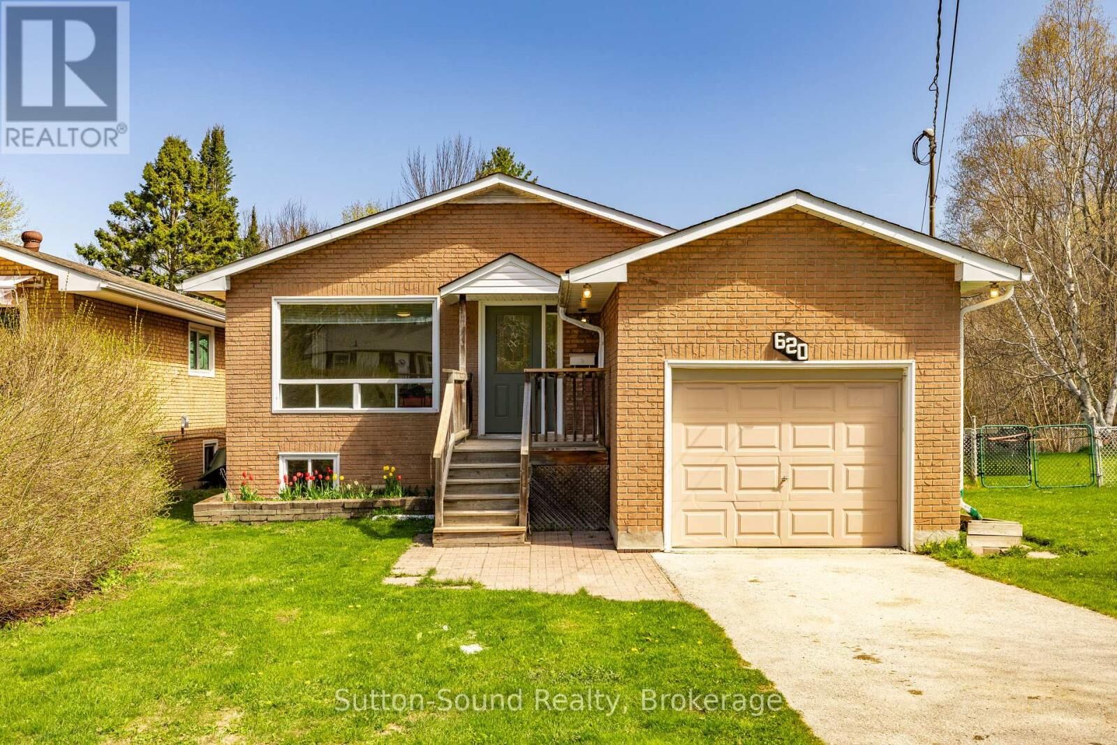 Property Photo:  620 17th Street West  ON N4K 4B8 