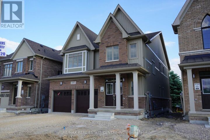 Property Photo:  257 Dingman Street  ON N0G 1A0 