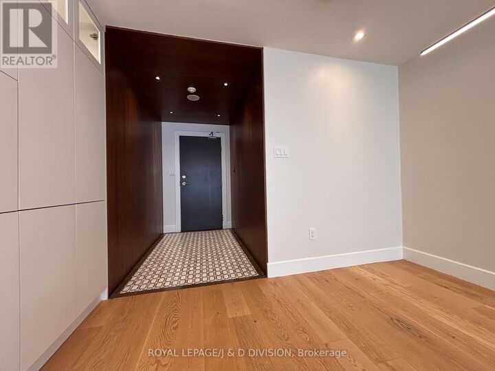 Property Photo:  30 Holly Street 1506  ON M4S 3C2 