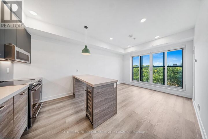 Property Photo:  484 Spadina Avenue 310  ON M5S 0E4 