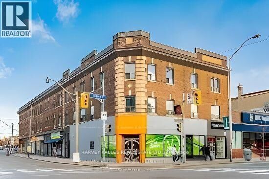 Property Photo:  757 Dovercourt Road F  ON M6H 2X1 