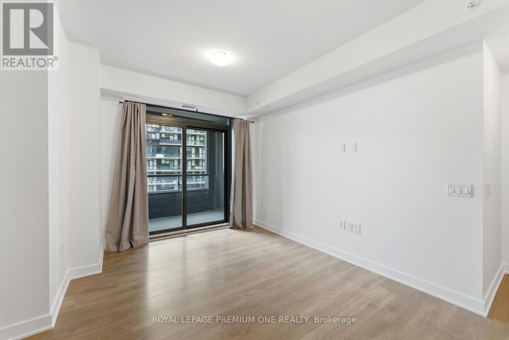 Property Photo:  2920 Highway 7 2404  ON L4K 0P4 