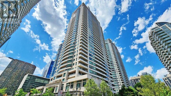 Property Photo:  18 Spring Garden Avenue 2102  ON M2N 7M2 