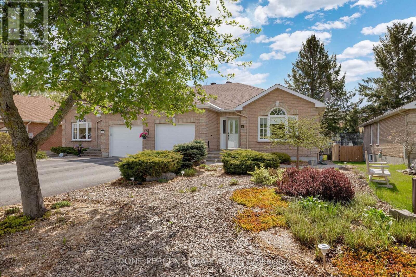 Property Photo:  18 Dr. Gordon Crescent  ON K0G 1J0 