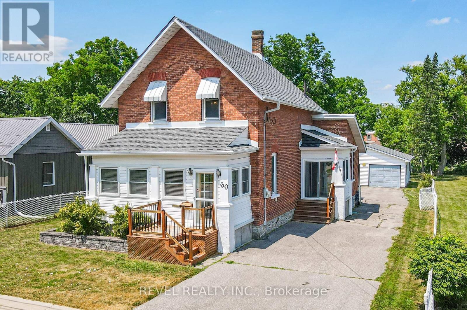 Property Photo:  60 Elgin Street  ON K9V 3W5 