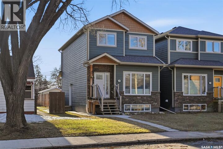 Property Photo:  1409 2nd Avenue N  SK S7K 2E7 