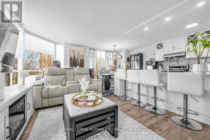 Property Photo:  3 Hickory Tree Road 908  ON M9N 3W5 