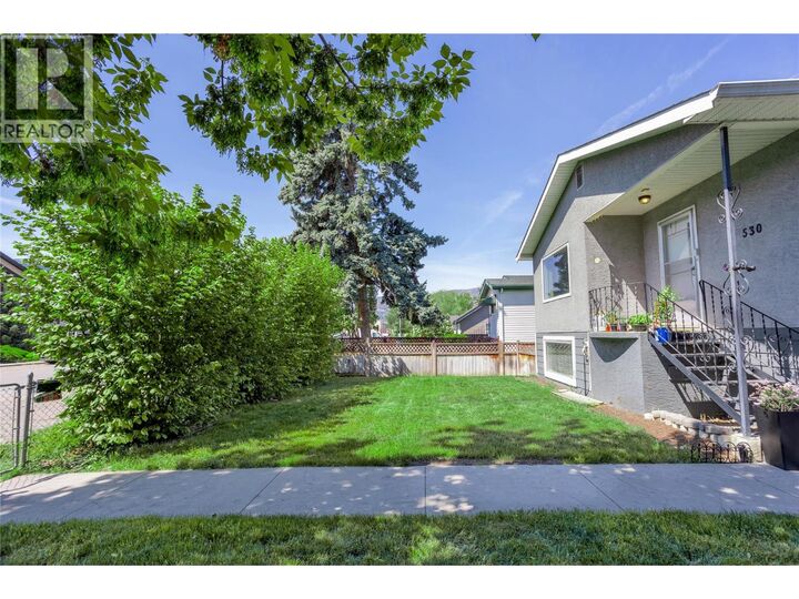 Property Photo: 530 Roanoke Avenue BC V1Y 7K5