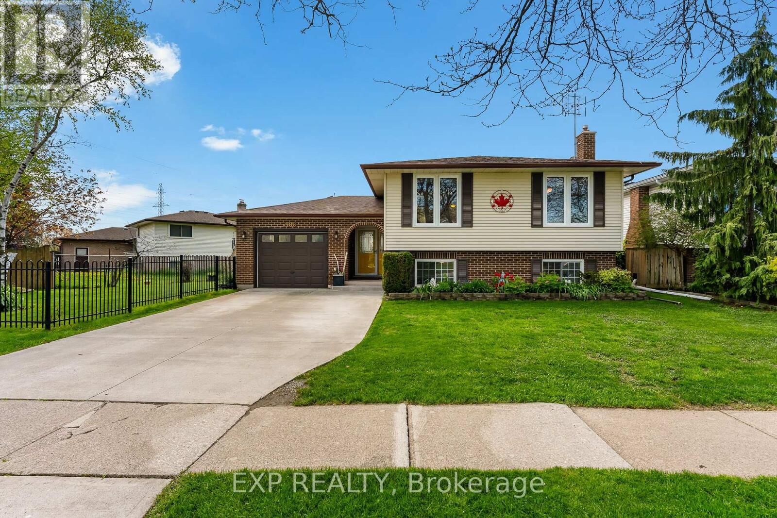 Property Photo:  2881 Olden Avenue  ON L2J 3Y9 