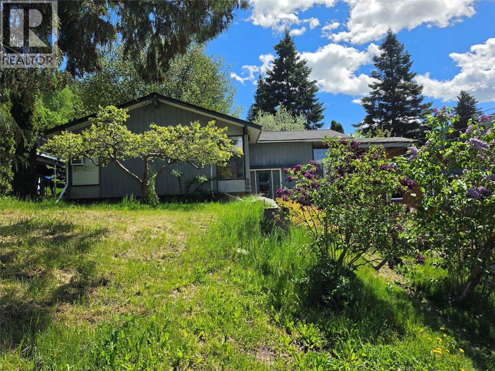 Property Photo:  506 Delbruck Street  BC V1L 5L6 