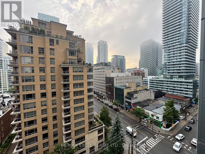 Property Photo:  125 Redpath Avenue 1007  ON M4S 0B5 