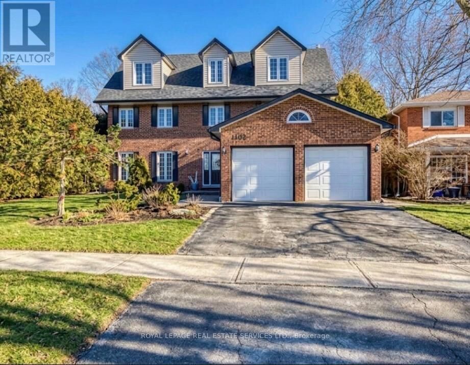 Property Photo:  1462 Grand Boulevard  ON L6H 3E6 