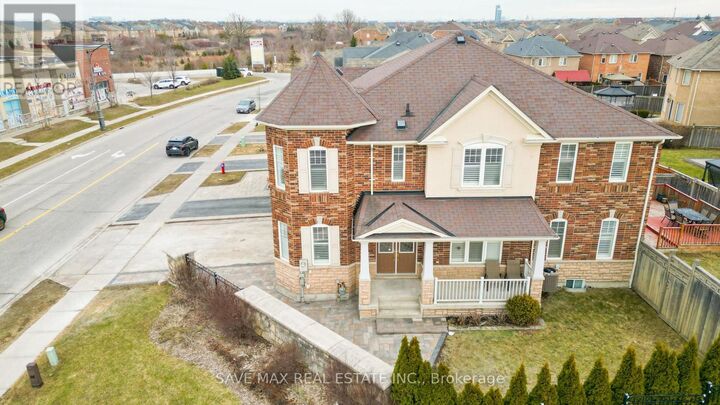 Property Photo:  198 Gardenbrooke Trail Upper  ON L6P 3C8 