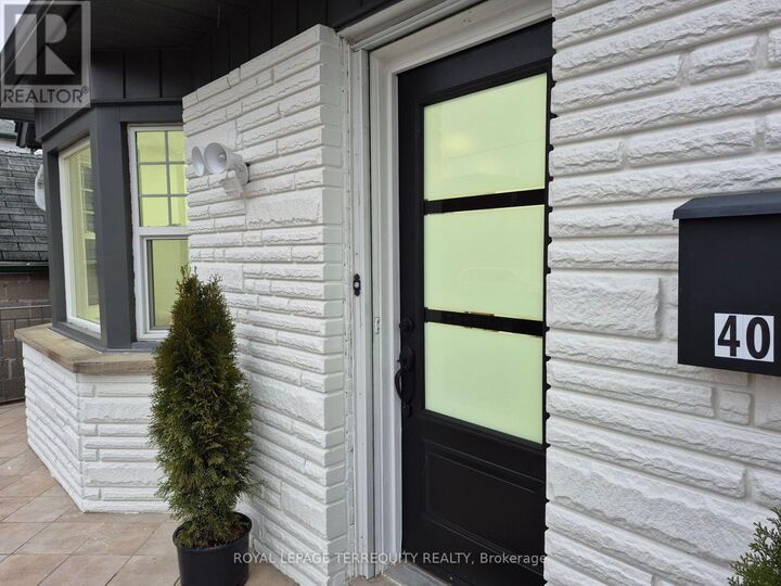 Property Photo:  40 Leroy Avenue  ON M4J 4G8 