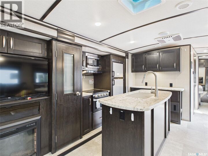 Property Photo:  408 Owl Street  SK S6V 0C6 