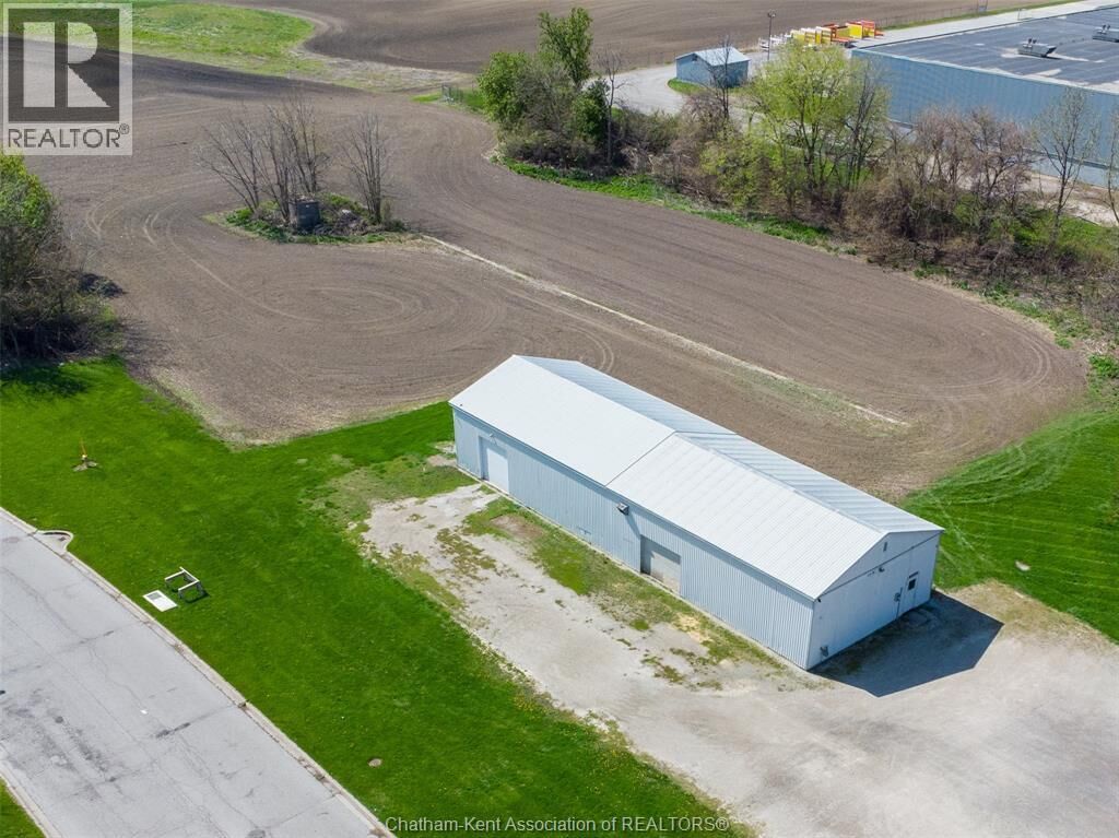 Property Photo:  136 Heritage Road  ON N7M 0N5 