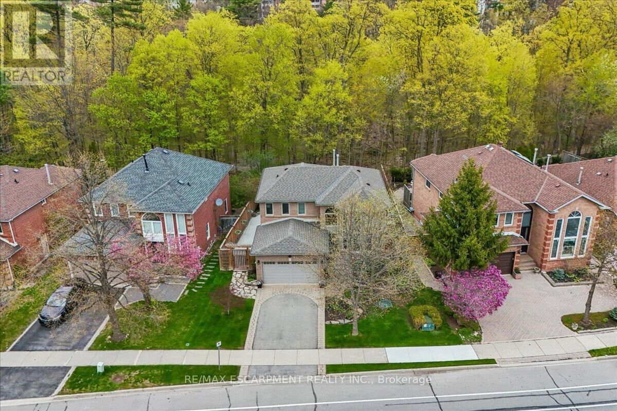 Property Photo:  1257 McCraney Street East  ON L6H 3A3 