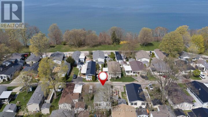 Property Photo:  12 Cherokee Lane  ON N7A 3Y2 