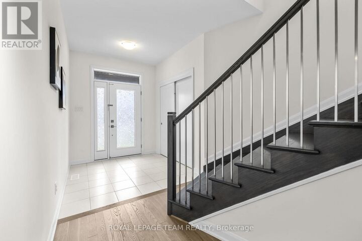 Property Photo:  800 Cappamore Drive  ON K2J 6V6 