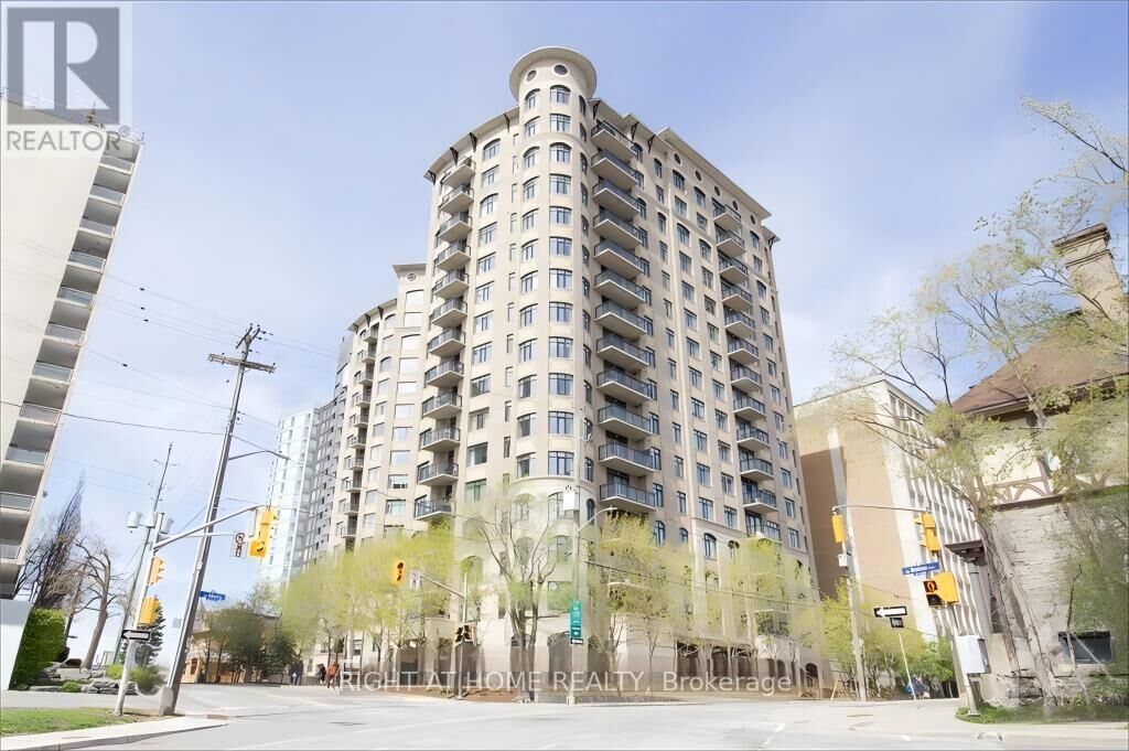 Property Photo:  95 Bronson Avenue 1204  ON K1R 1E2 