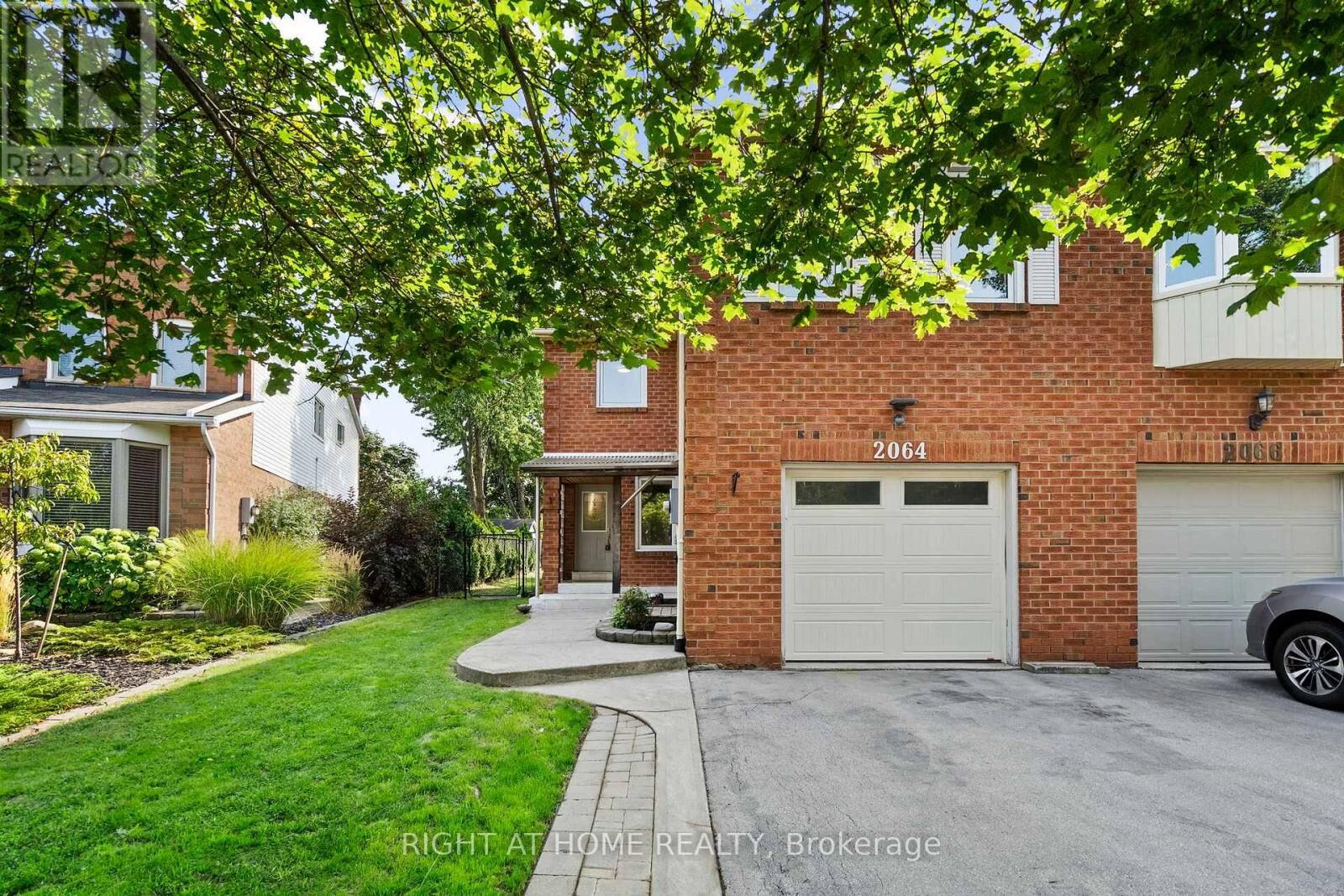 Property Photo:  2064 Glenada Crescent Bsmnt  ON L6H 4M2 