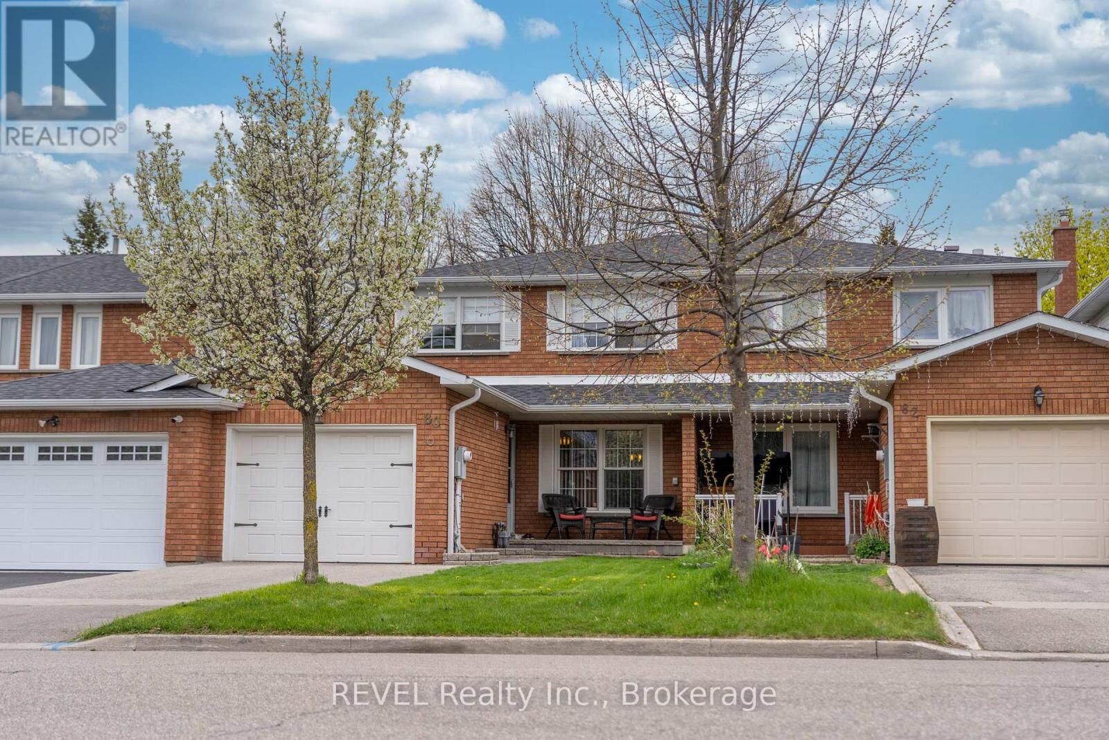 Property Photo:  80 Dumfries Avenue  ON L6Z 2X8 