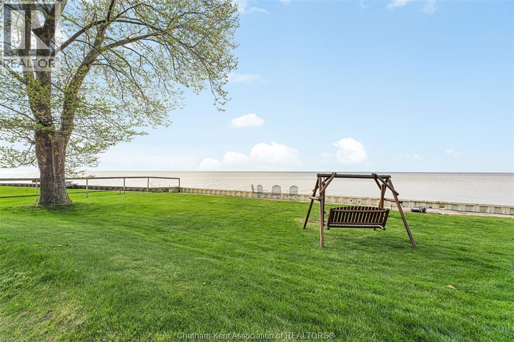 Property Photo:  105 Island Crescent  ON N0P 2L0 