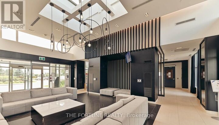 Property Photo:  4677 Glen Erin Drive 401  ON L5M 2E3 