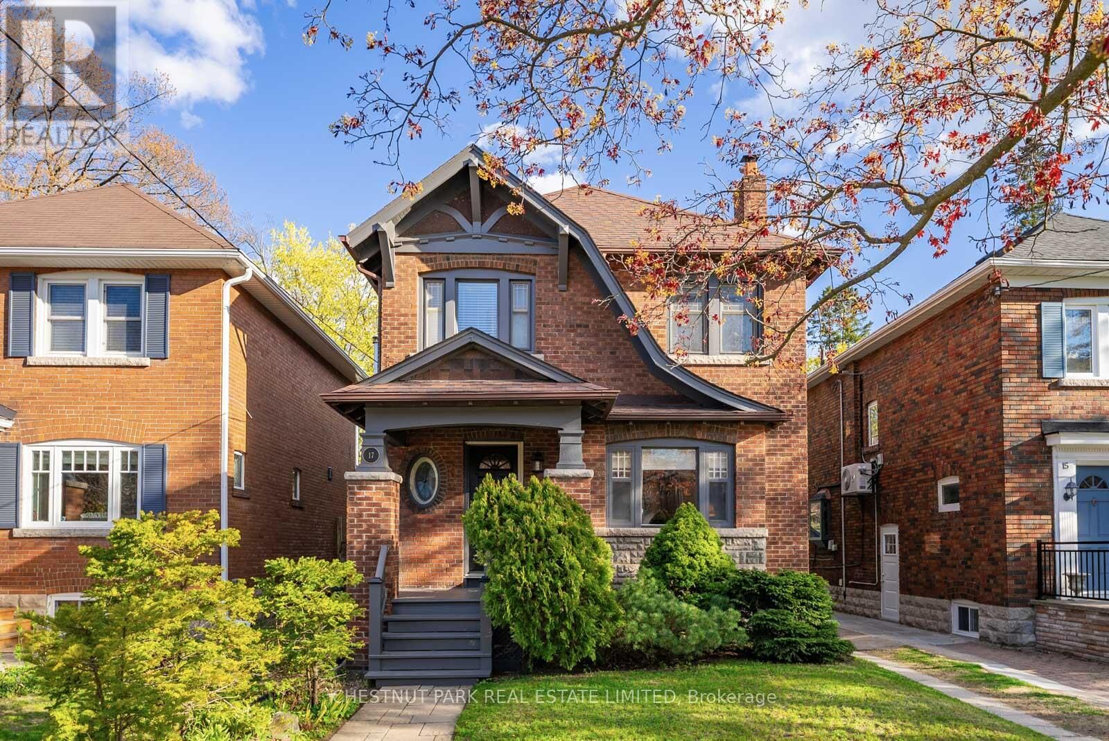 Property Photo:  17 Glen Stewart Avenue  ON M4E 1P6 