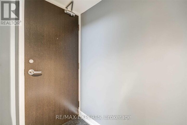 Property Photo:  8 Telegram Mews 605  ON M5V 3Z5 