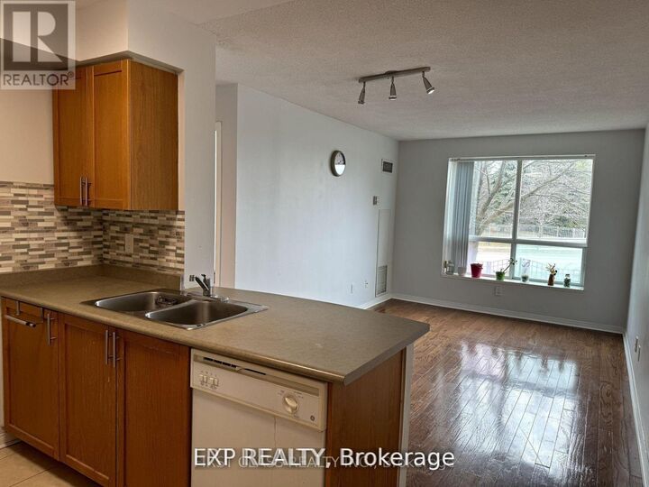 Property Photo:  51 Baffin Crescent 301  ON L4B 4P6 