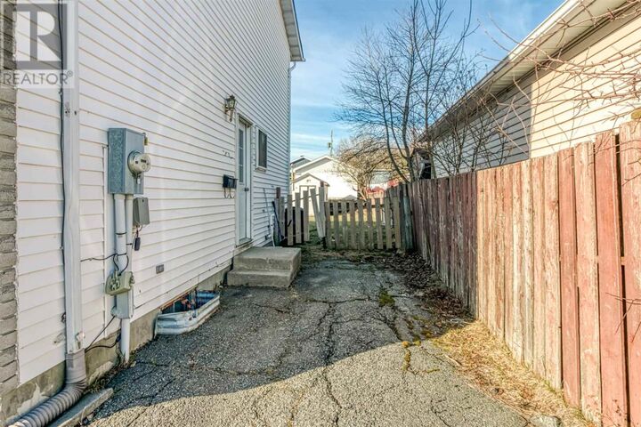 Property Photo:  25 Beaumier Cres  ON P5A 2Y9 