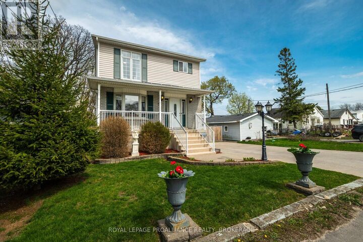 Property Photo:  55 Shaw Street  ON K7K 4Y5 