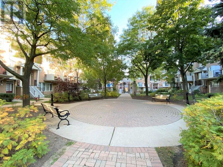 Property Photo:  623 Grandview Way  ON M2N 6V4 